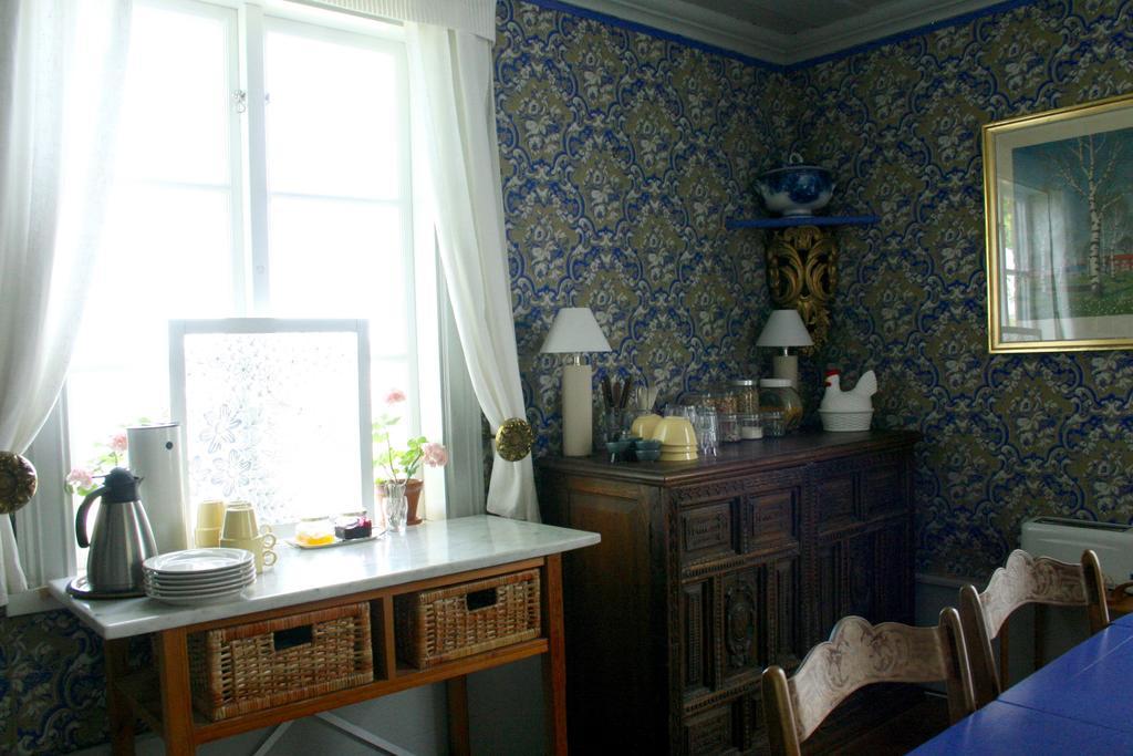 Uddens Bed & Breakfast Panzió Öregrund Kültér fotó