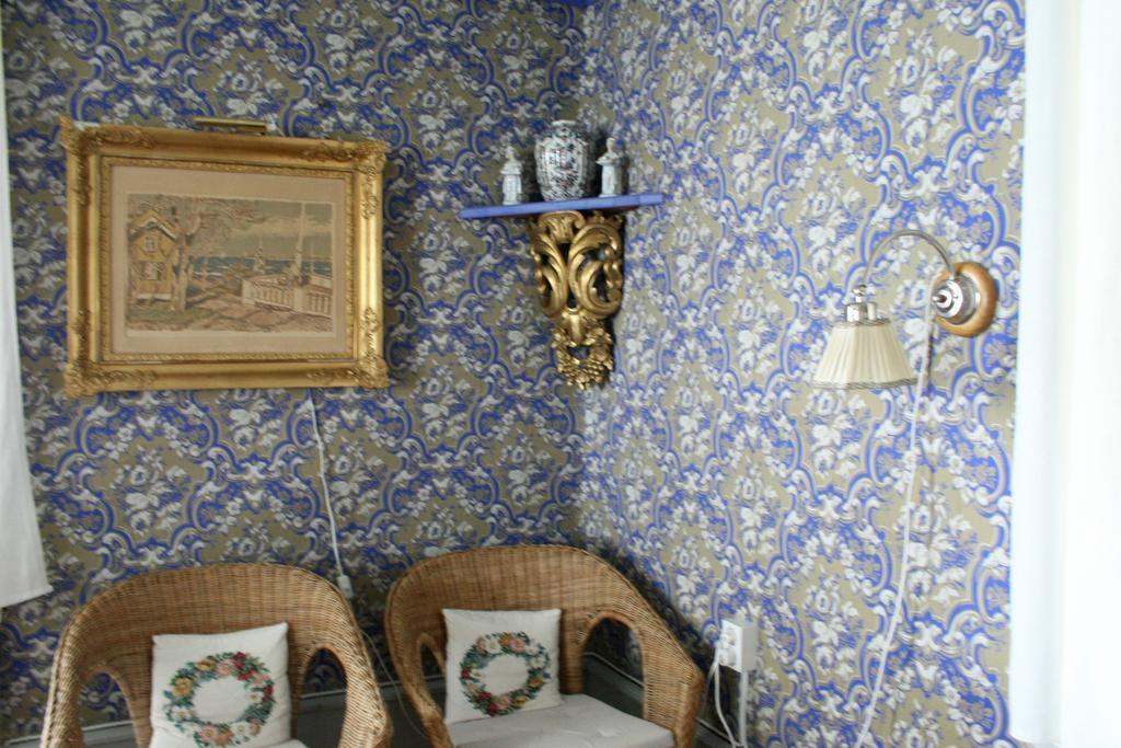 Uddens Bed & Breakfast Panzió Öregrund Kültér fotó