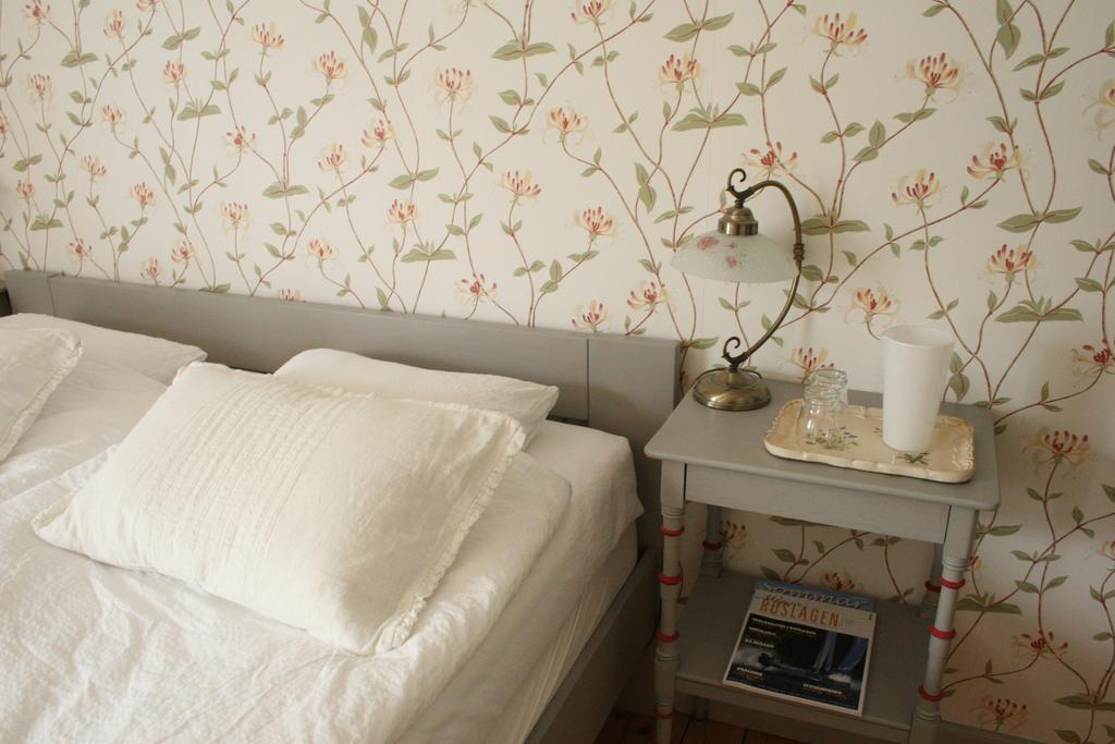 Uddens Bed & Breakfast Panzió Öregrund Kültér fotó