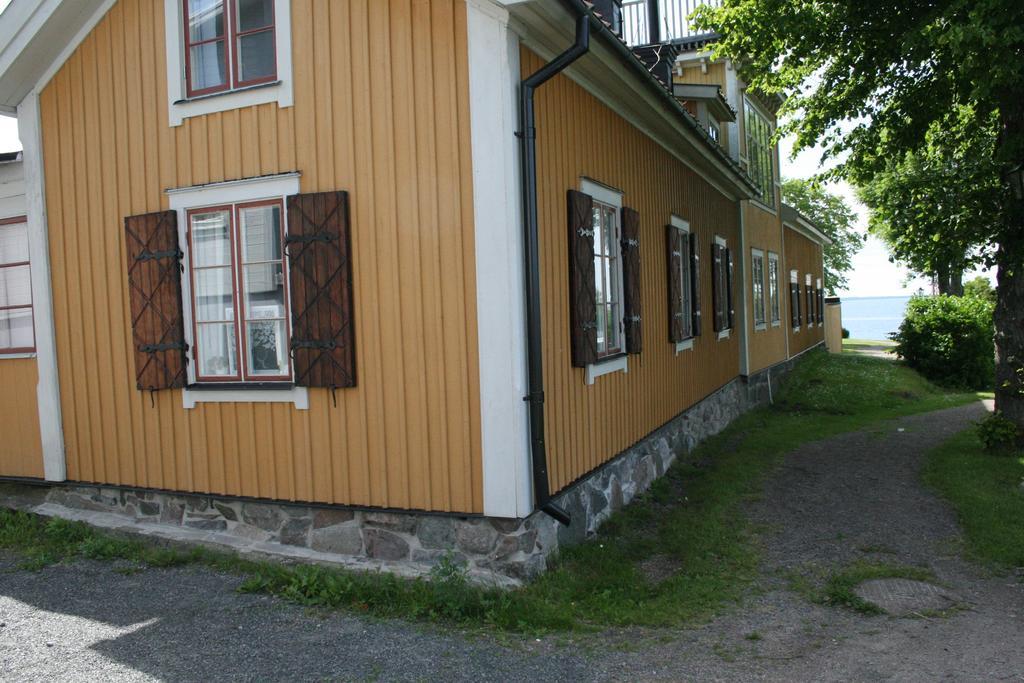 Uddens Bed & Breakfast Panzió Öregrund Kültér fotó
